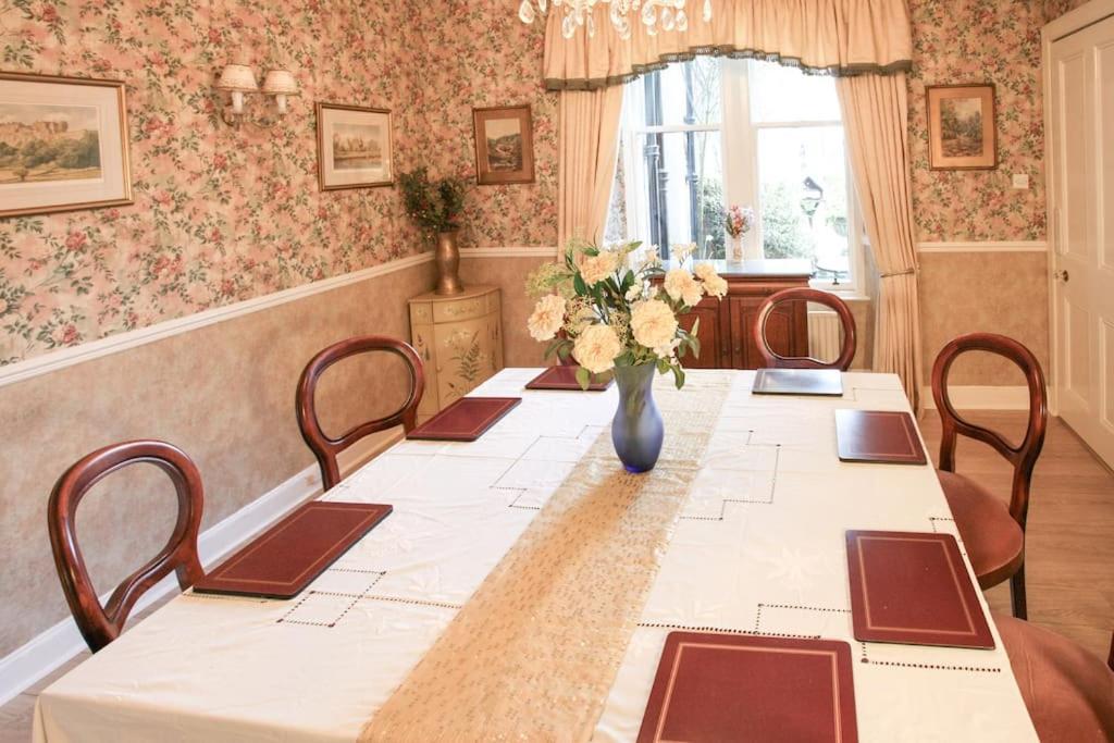 הוילה אברפלדי Tigh N Eilean Self Catering מראה חיצוני תמונה