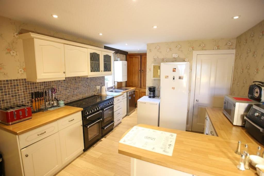 הוילה אברפלדי Tigh N Eilean Self Catering מראה חיצוני תמונה